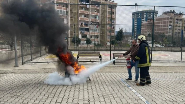 Okullarda afet eğitimi devam ediyor!