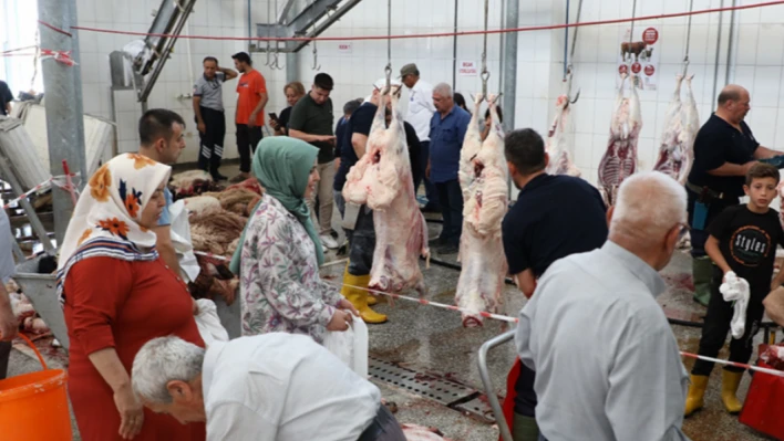 Yetkililer açıkladı: Hatay'da kurbanlıklar ücretsiz kesilmeye devam edilecek mi?