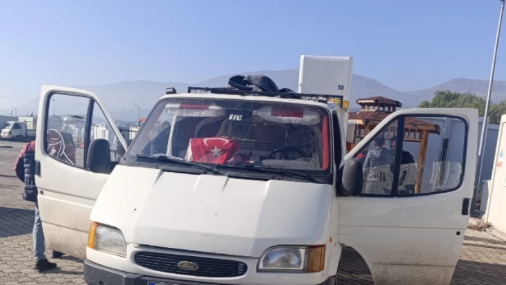 Konteyner kentte hırsızlık girişimi: 4 gözaltı, araca el konuldu!