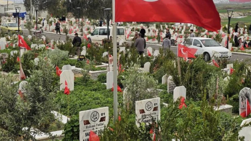 Hatay'daki mezarlıklarda golf araçları hizmet veriyor: O tarihe kadar geçerli!