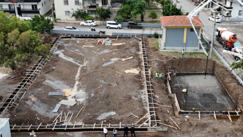 HBB'den gençlere modern spor alanı: Modernevler halı saha projesi yükseliyor!