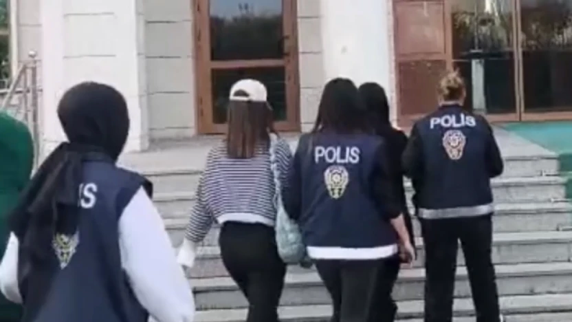 Dörtyol'da masaj salonuna operasyonu: 9 yabancı uyruklu şahıs yakalandı