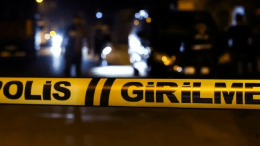 Hatay'da film sahnelerini aratmayan olay: Anne babasını araçtan attı, yetmedi rehin aldı!