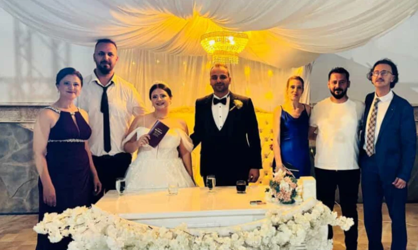 Hatay'da depremde verilen söz düğünde tutuldu!