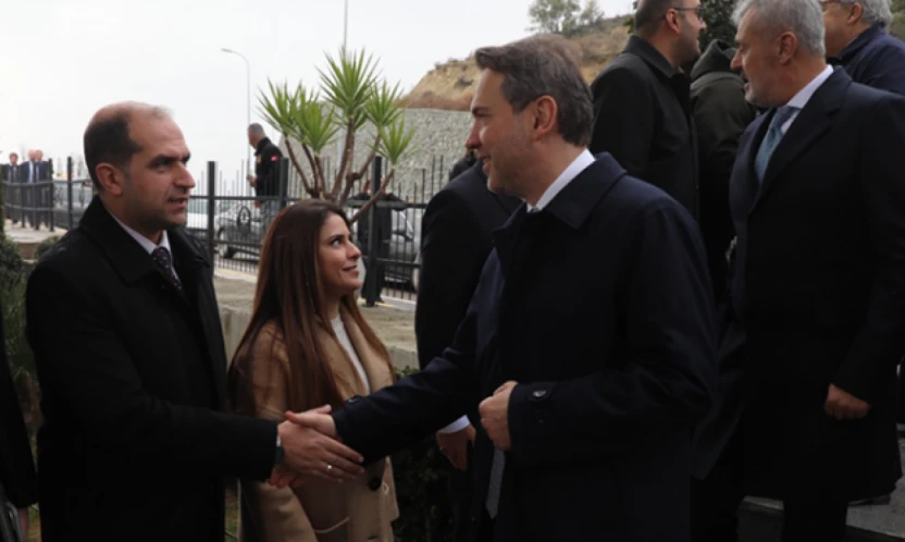 Hatay'da enerji ve yatırım gündemi: Bakan Bayraktar Büyükşehir'de