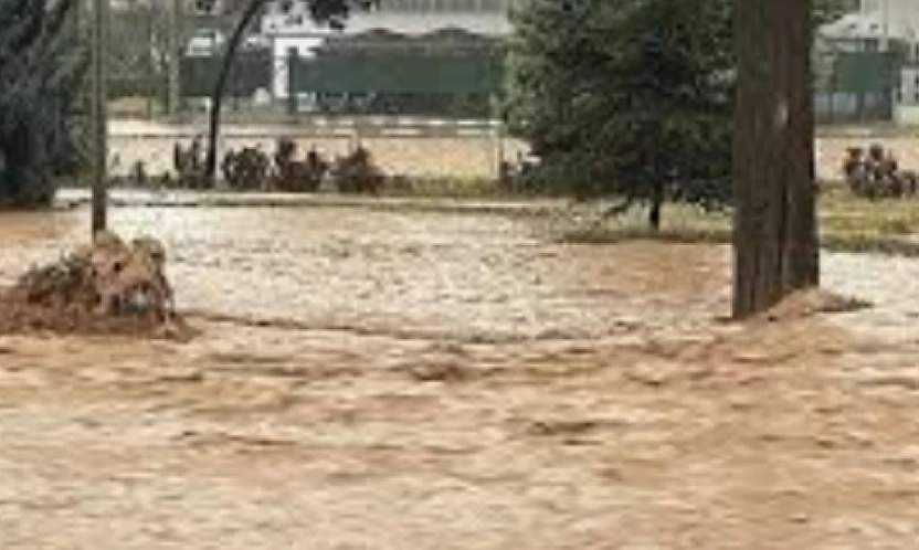 Hatay'da  sel mağdurları için başvuru merkezleri hizmete açıldı